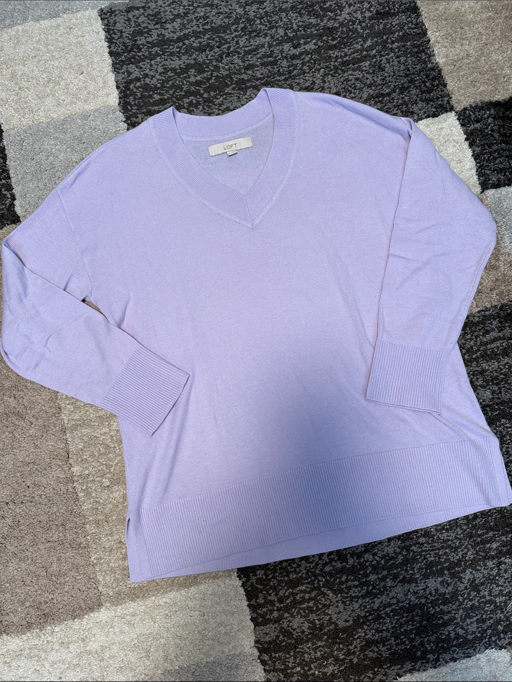 LOFT v-neck sweater, lavender, size small EUC!